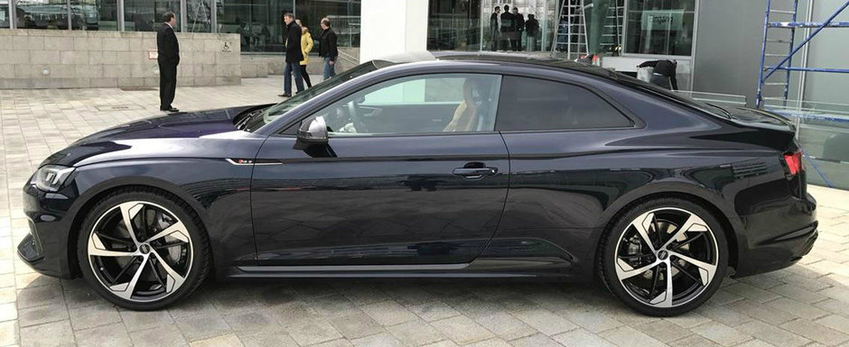 Nu vrei sa ratezi asa ceva. Vezi cum arata de aproape noul Audi RS5 Coupe! Nu vrei sa ratezi asa ceva. Vezi cum arata de aproape noul Audi RS5 Coupe!