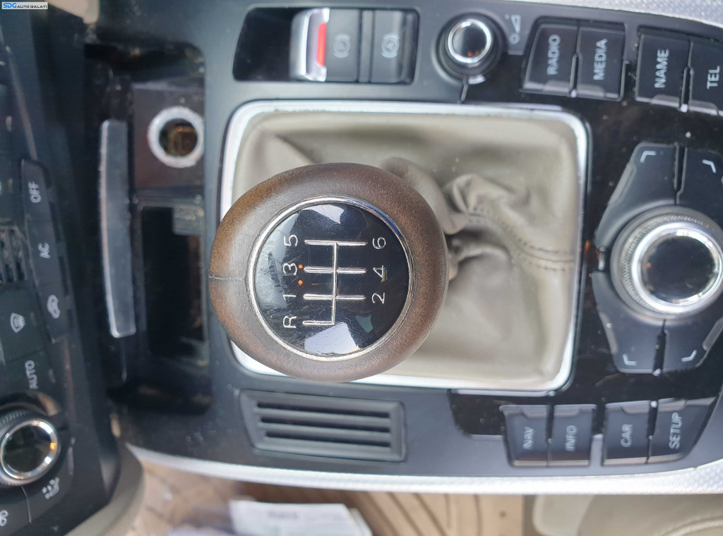 Nuca cu Manson de Piele Crem Cutie Viteze Manuala 6 Trepte cu Uzura Audi A4 B8 B8.5 2008 - 2015 [K4658]