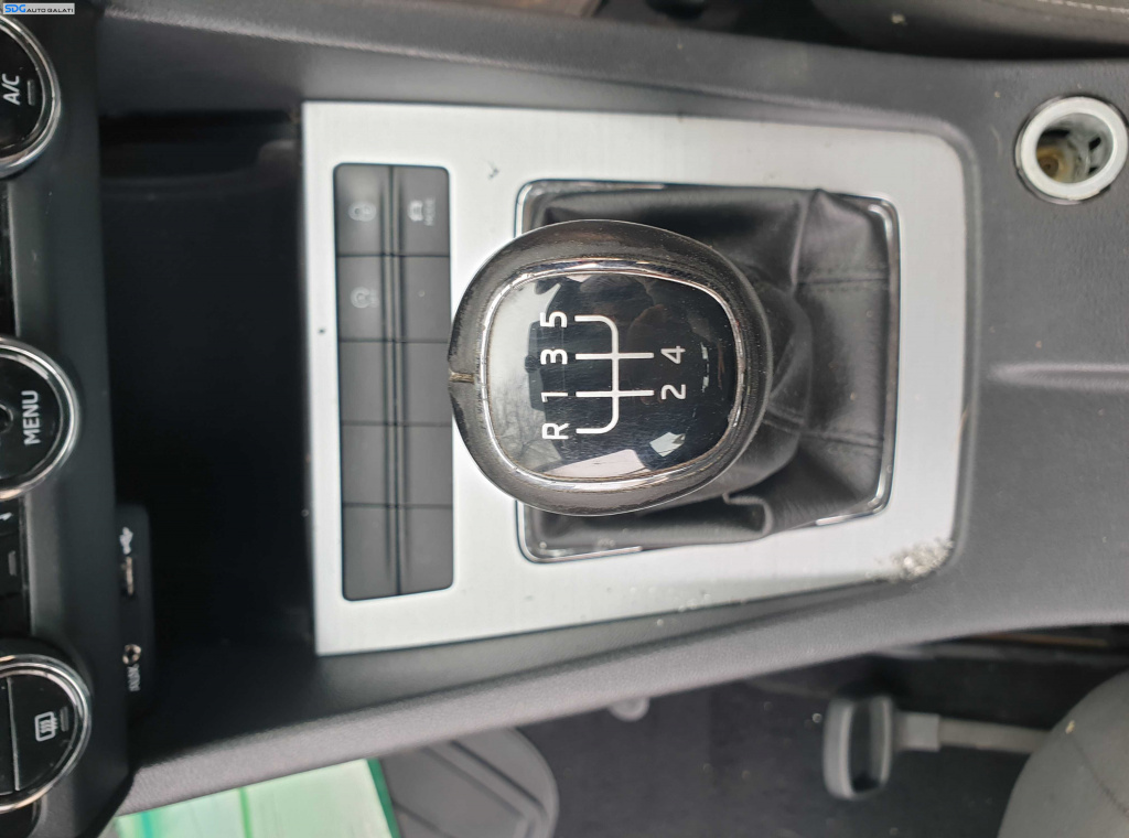 Nuca cu Manson Piele 6 Trepte Manuala cu Uzura Skoda Octavia 3 2013 - 2020 [K3590]