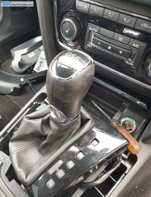 Nuca cu Manson Piele Maneta Schimbator Viteze Cutie Automata DSG Skoda Superb 2 2008 - 2015 [C5367]