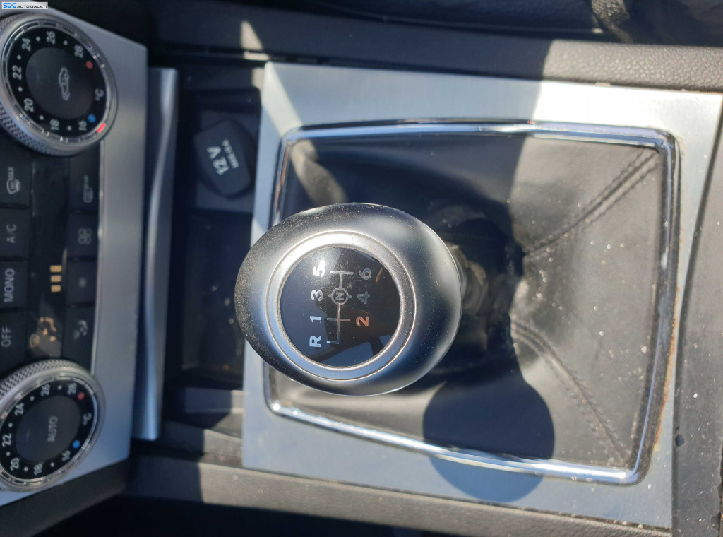 Nuca de la Maneta Schimbator Viteze Cutie Manuala 6 Trepte cu Uzura Mercedes Clasa C Class W204 2007 - 2014 [K6241]