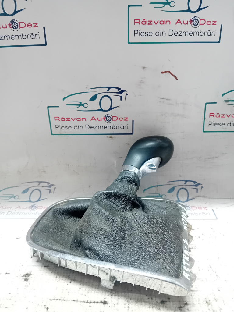 Nuca schimbător 5+1 trepte Opel Astra J Break 2011