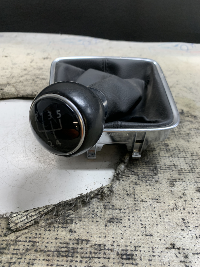 Nuca schimbător 5+1 trepte Volkswagen Golf 6 Plus 1.6 Motorina 2010, -