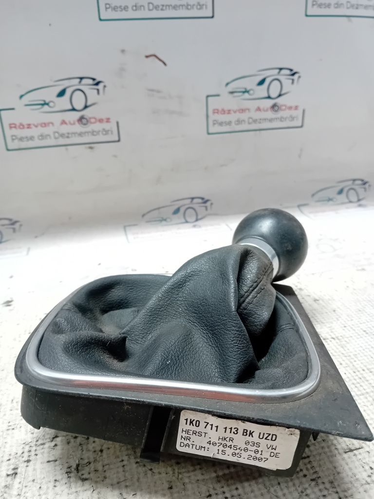 Nuca schimbător 6+1 trepte Volkswagen Eos 2007, 1K0711113BK