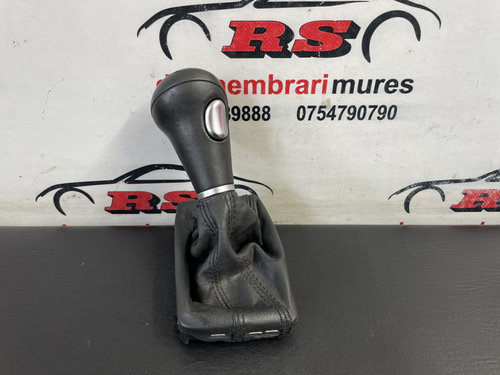 Nuca schimbator Audi A4 B8 2.0 TFSI Quattro sedan 2011 (8K1713139A)