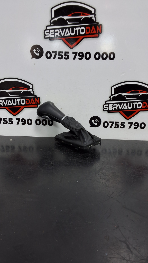 Nuca schimbator Audi A5 (2007-2011) [8T3] 2.7 Motorina 2011, - / 8K1713139A