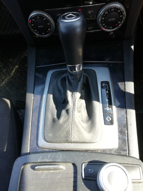 NUCA SCHIMBATOR AUTOMAT MERCEDES C-CLASS W204