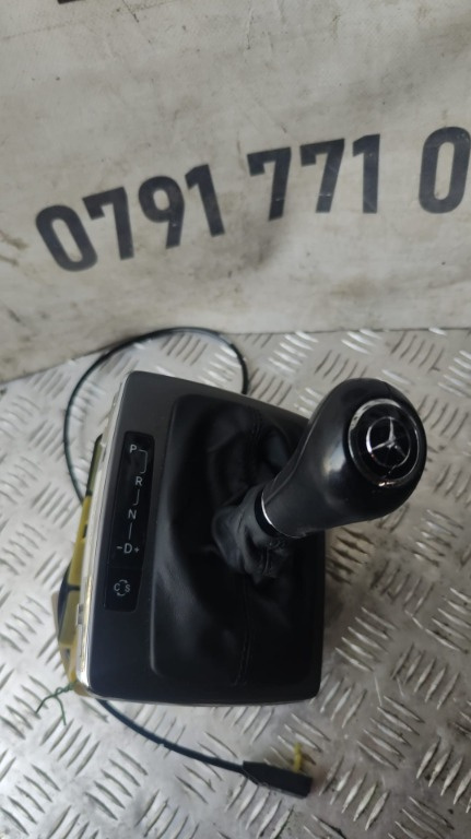 Nuca schimbator Mercedes C-Klass W204 1.8 cod motor M271950,an 2008