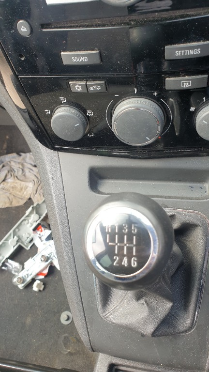 Nuca schimbator Opel Zafira B 2011 Hatchback 1.7