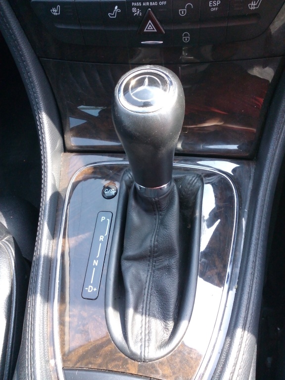 Nuca schimbator viteze Mercedes CLS W219