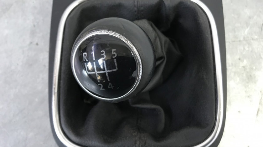 Nuca schimbator viteze Volkswagen Golf 6 HB, 1.6 TDI Manual, 105hp sedan 2010 (cod intern: 70508)