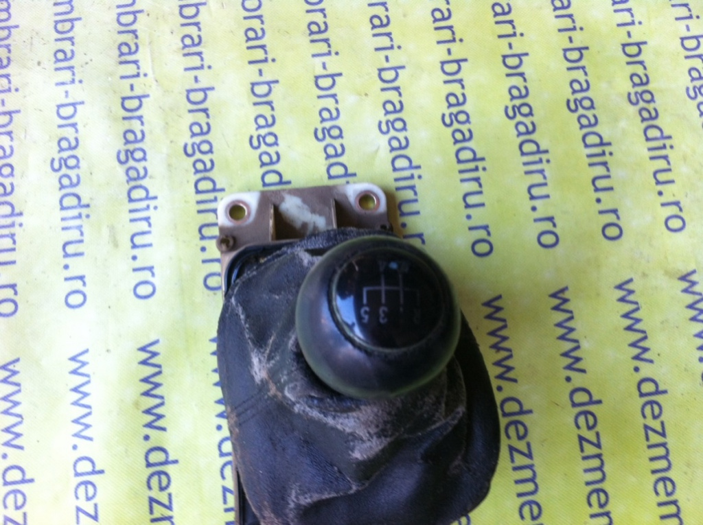 Nuca schimbator Volkswagen Bora [1998 - 2005] Sedan 1.6 16V MT (105 hp) (1J2) 16V
