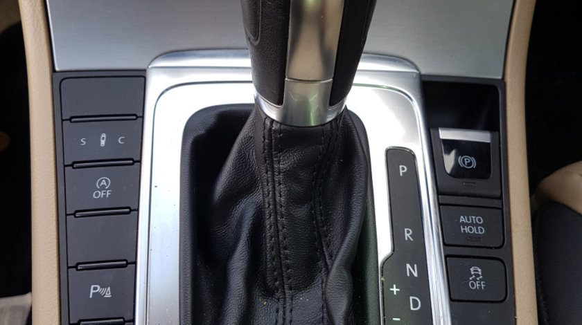 Nuca si Manson Piele Cutie Automata VW CC 2011 - 2017