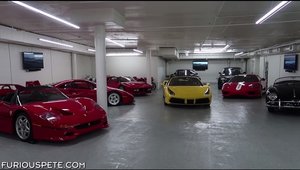 Numai Ferrari-urile din acest garaj valoreaza aproape 50 de milioane de dolari