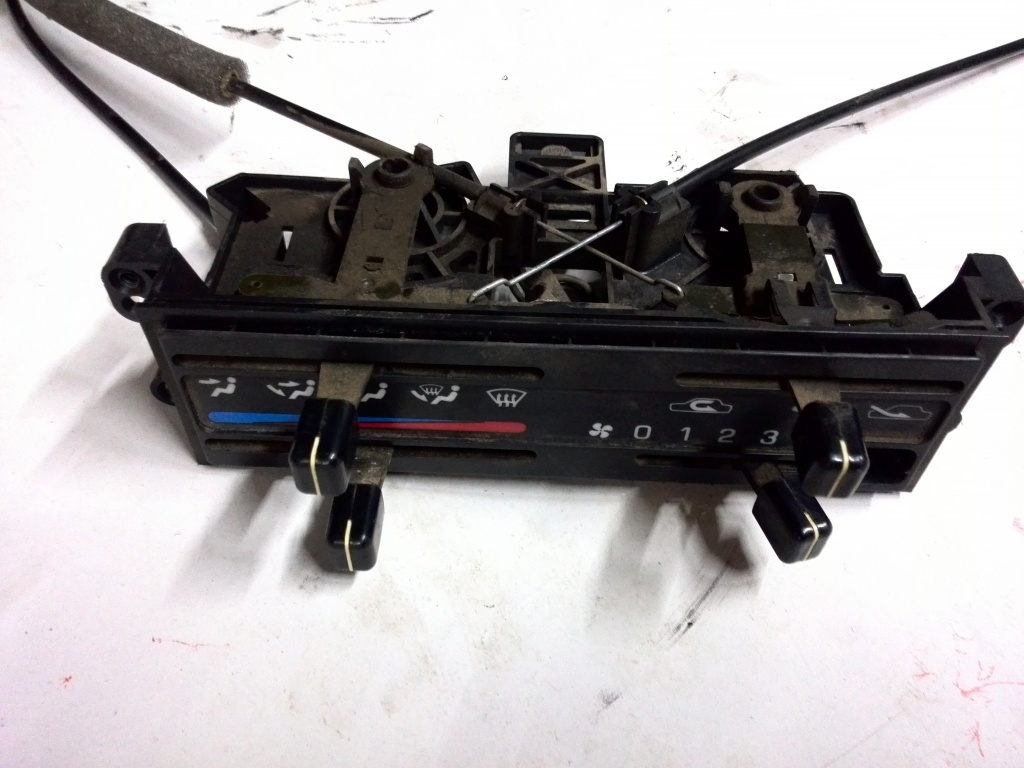 NV1013 PANOU MODUL REGLAJ COMENZI AER INCALZIRE NISSAN NAVARA D22 1998....2001