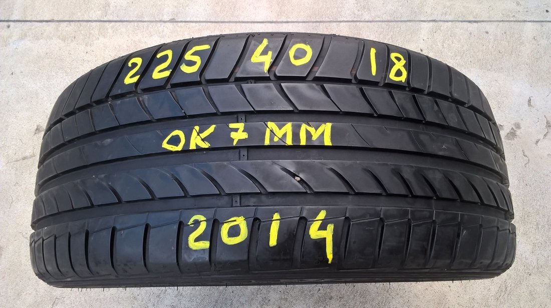 O anvelopa de vara 225 40 18 dunlop sp sport maxx TT