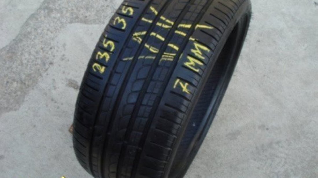 O Anvelopa De Vara 235 35 19 Pirelli P Zero Rosso