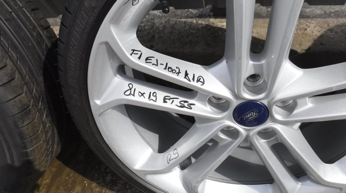 O bucata Janta Ford Focus RS ST Mk3 19 zoll