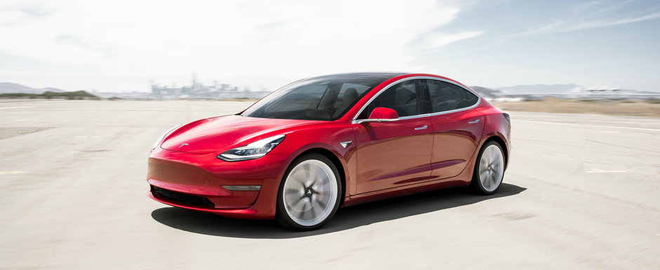 O echipa de ingineri ingroapa TESLA MODEL 3: "Ma mir ca se produce o asemenea masina!"