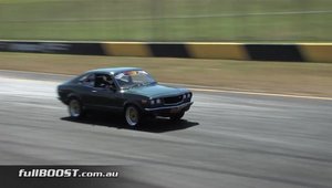 O Mazda RX-3 cu un motor rotativ cu 4 rotoare este doar o masina obisnuita de strada