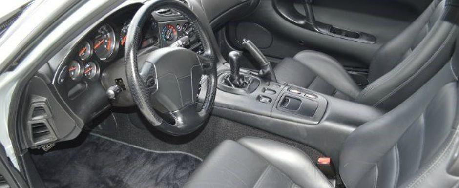 O Mazda RX-7 cu doar un singur proprietar si mai putin de 38.000 km la bord isi cauta o noua casa pe internet O Mazda RX-7 cu doar un singur proprietar si mai putin de 38.000 km la bord isi cauta o noua casa pe internet
