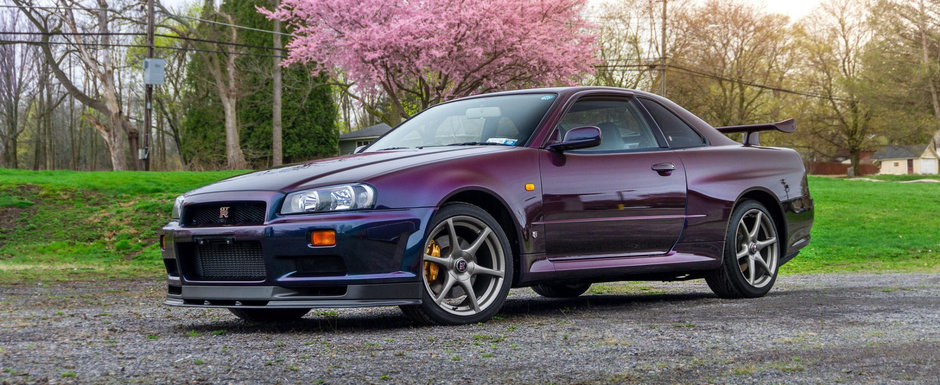 O sa uiti de orice masina noua dupa ce vei vedea cum arata acest Nissan Skyline GT-R V-Spec in Midnight Purple II. Foto ca sa te convingi si singur