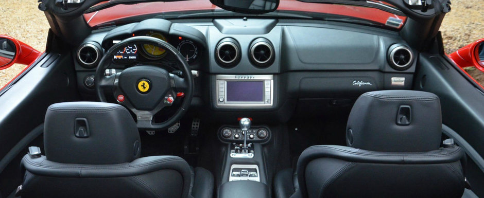 Obsesia pentru manuale loveste din nou: Un Ferrari California cu trei pedale s-a vandut pentru o mica avere
