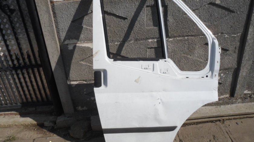 Ocazie usa partea drapta fata pentru FORD TRANSIT model nou 2006 2013 la doar 300 RON