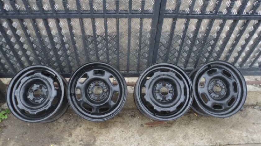 Ocaziie set de 4 jante de tabla originale de wv golf 3 la doar 200 ron setul de 4 bucatii Jantele nu sunt lovite stranbe sau ruginite