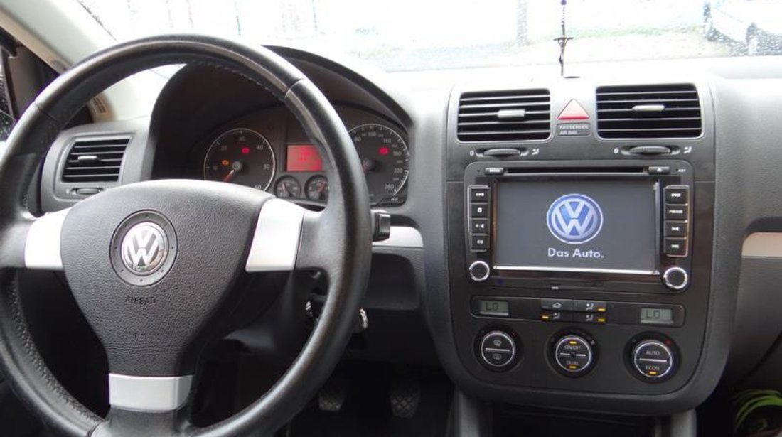 OFERTA! NAVIGATIE DEDICATA VOLKSWAGEN SKODA SEAT NAVD-723V V4 DVD GPS TV CARKIT CAMERA CADOU