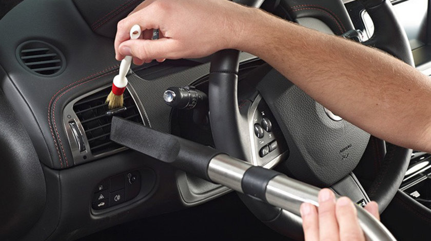 Oferta Pachet Detailing Auto polish ( caroserie, faruri, stopuri ), curateare interior, folie faruri
