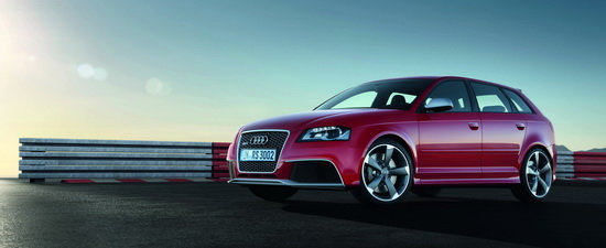 Oficial: Audi dezvaluie noul RS3 Sportback! Oficial: Audi dezvaluie noul RS3 Sportback!