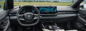 Oficial: Cea mai noua masina de la BMW are 299 de cai sub capota, dar nu consuma decat 0.6 la suta. Bavarezii au publicat acum primele informatii si detalii oficiale despre lista de preturi
