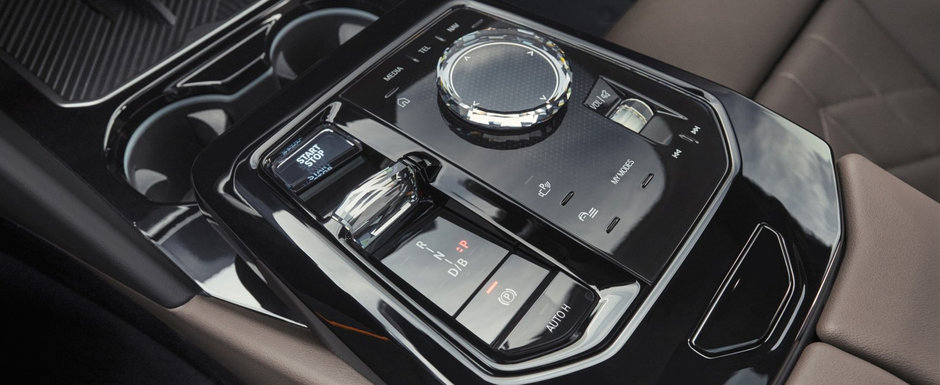 Oficial: Cea mai noua masina de la BMW are 489 de cai sub capota si 4x4 in standard, dar nu consuma decat 0.8 - 1.1 la suta Oficial: Cea mai noua masina de la BMW are 489 de cai sub capota si 4x4 in standard, dar nu consuma decat 0.8 - 1.1 la suta