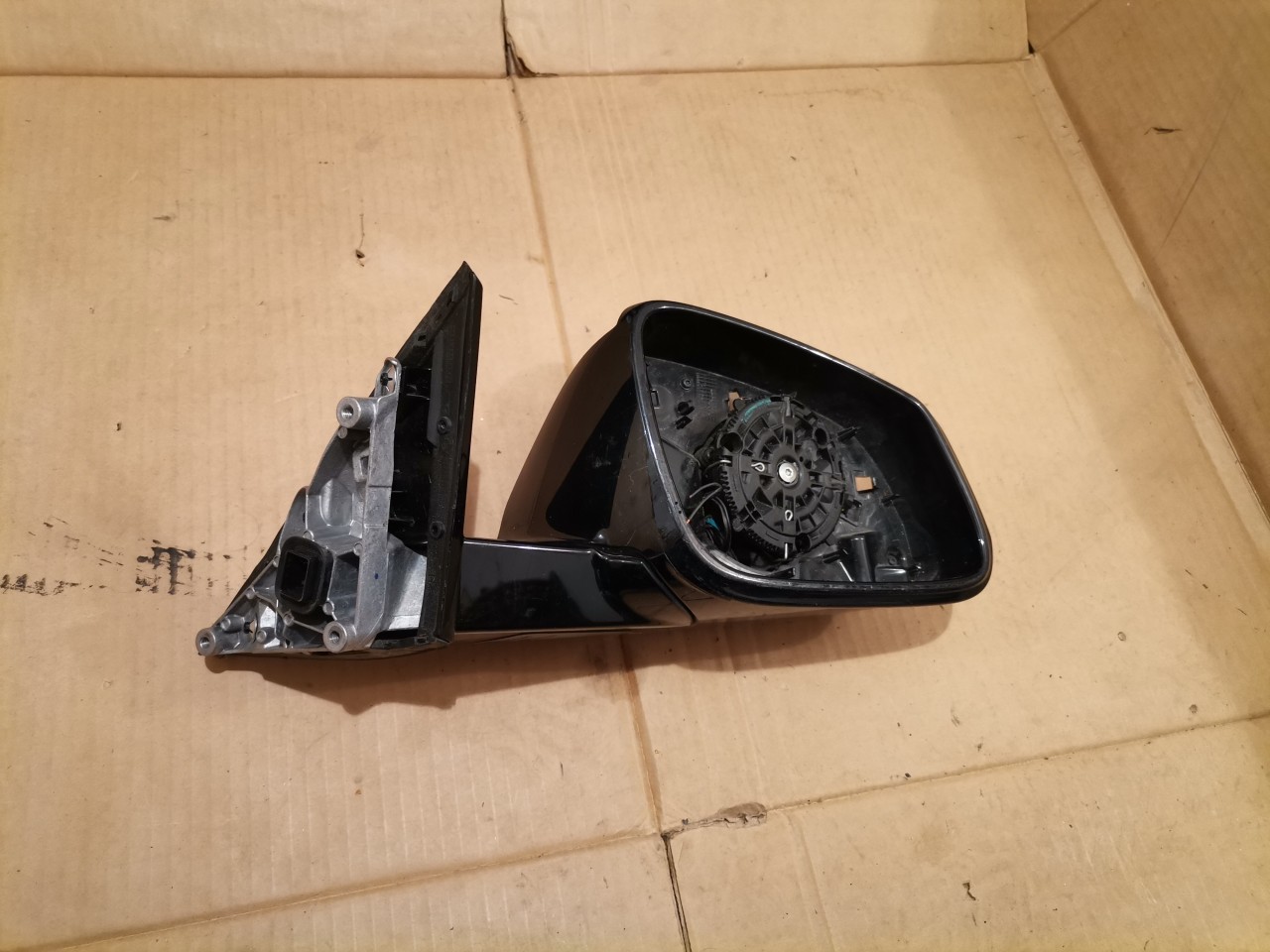 Oglinda dreapta BMW X2 F39 (2017-2020) cu memorie / incompleta cod 7420204, 22382002, 7461782