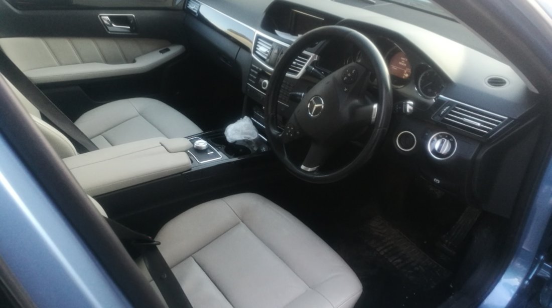 Oglinda dreapta completa Mercedes E-CLASS W212 2010 E350 CDI W212 E350 CDI