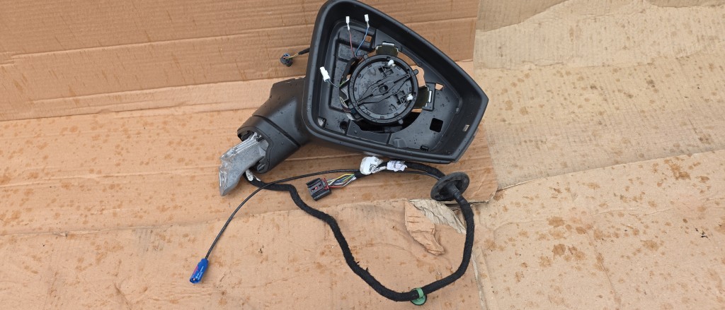 Oglinda dreapta cu camera Vw Touareg 3 CR 2018 2019 2020 2021 2022