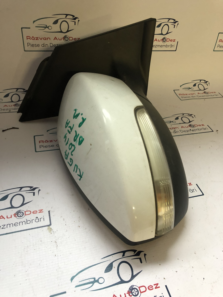 Oglinda dreapta cu rabatre manuala si reglaj electric Ford Kuga 2014