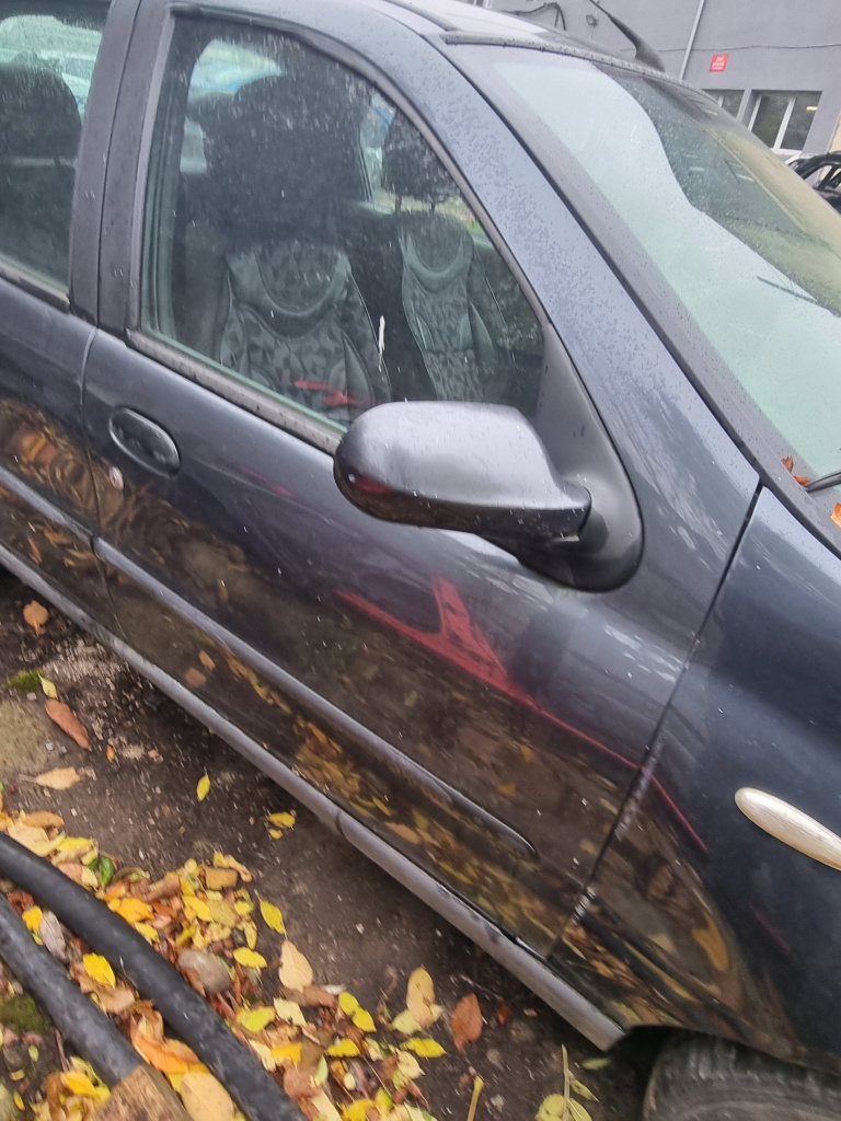 Oglinda dreapta cu rabatre manuala si reglaj electric Fiat Albea 2005, 3 PINI