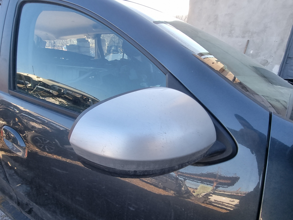Oglinda dreapta cu rabatre manuala si reglaj electric Dacia Duster 2019