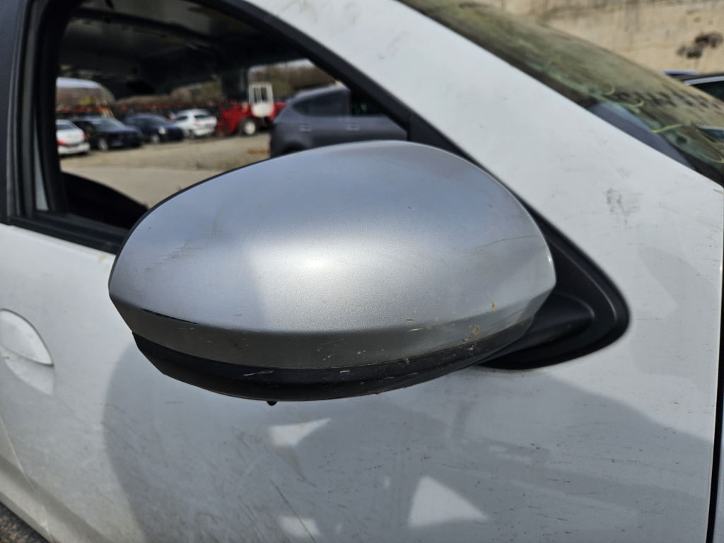 Oglinda dreapta cu rabatre manuala si reglaj electric Dacia Duster 2019, 7 PINI