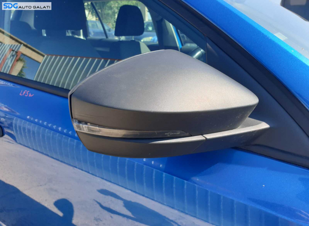 Oglinda Dreapta Electrica Fara Pliere Rabatare si Lumina Ambientala cu semnalizarea Sparta Skoda Octavia 3 2013 - 2017 [C7967]