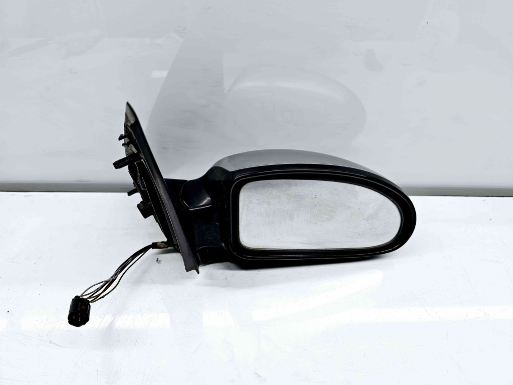 Oglinda dreapta Ford Focus 1 [Fabr 1998-2005] MACHINE SILVER