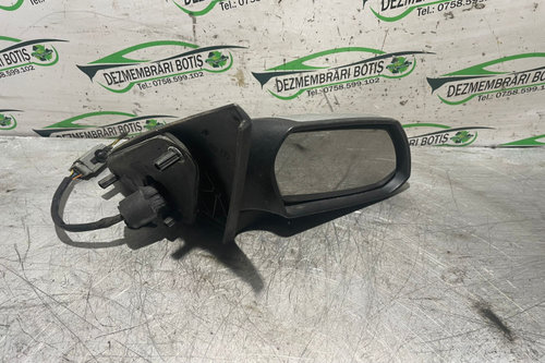 Oglinda dreapta Ford Mondeo 3 [2000 - 2003] Sedan 2.0 TDDi MT (90 hp)