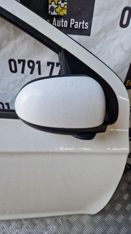 Oglinda dreapta HYUNDAI I20 motor 1.2 G4LA an 2010