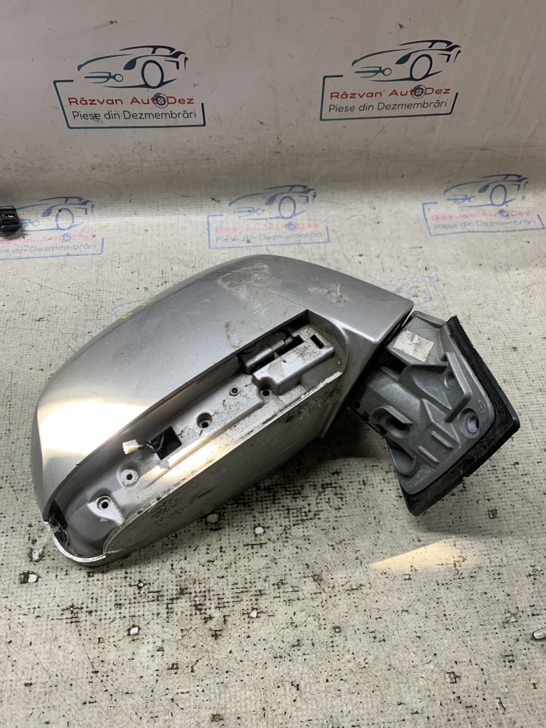 Oglinda dreapta incompleta Chevrolet Captiva - Motorina 2012, 8 PINI
