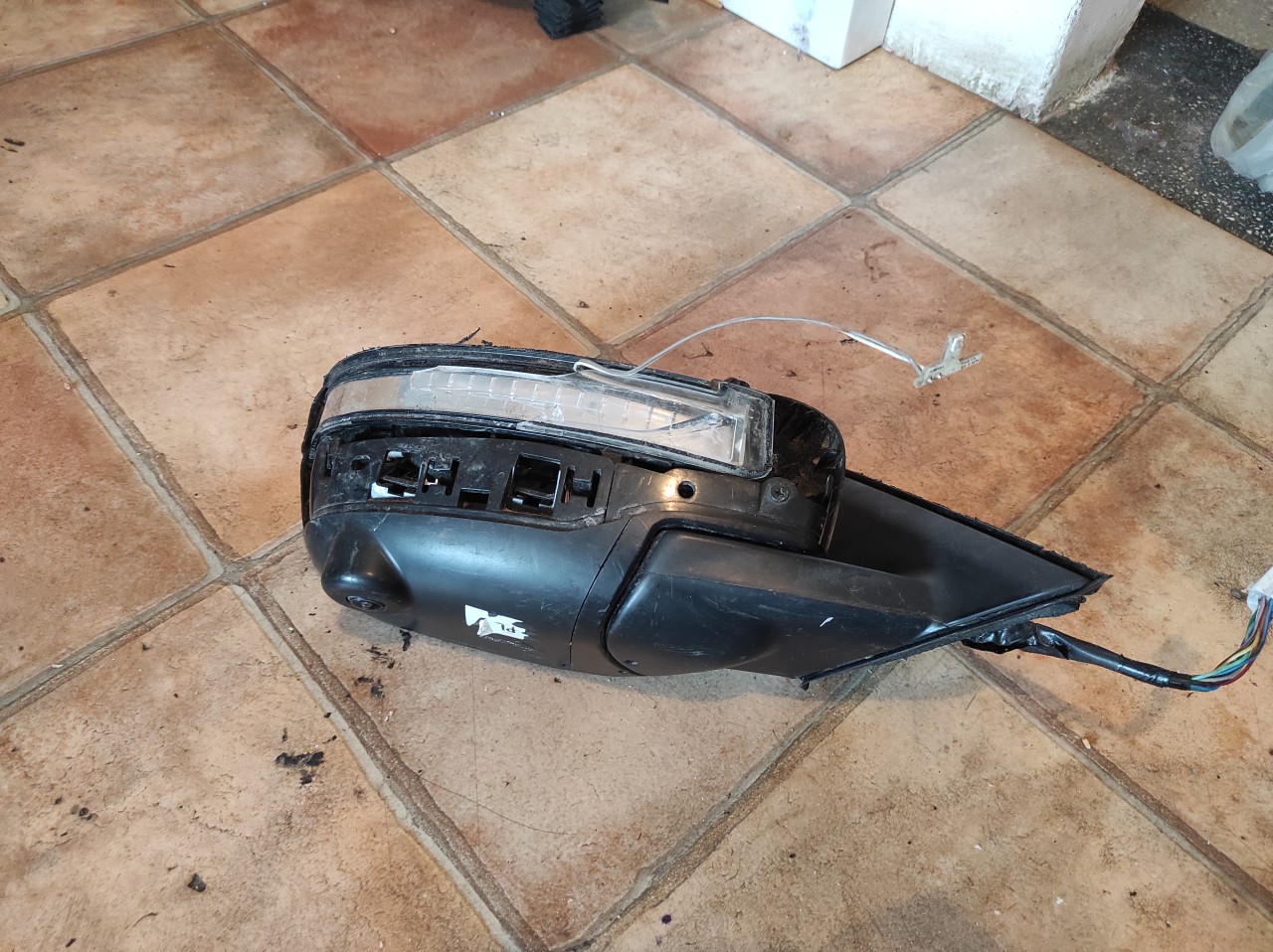 Oglinda dreapta Nissan X-Trail T32 (2015-2021) cu camera video, incompleta cod E4 034237