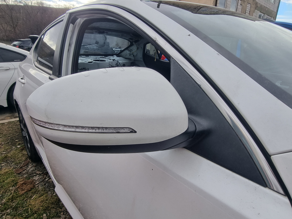 Oglinda Dreapta rabatare electrica Kia Optima - Motorina 2016, 8 PINI