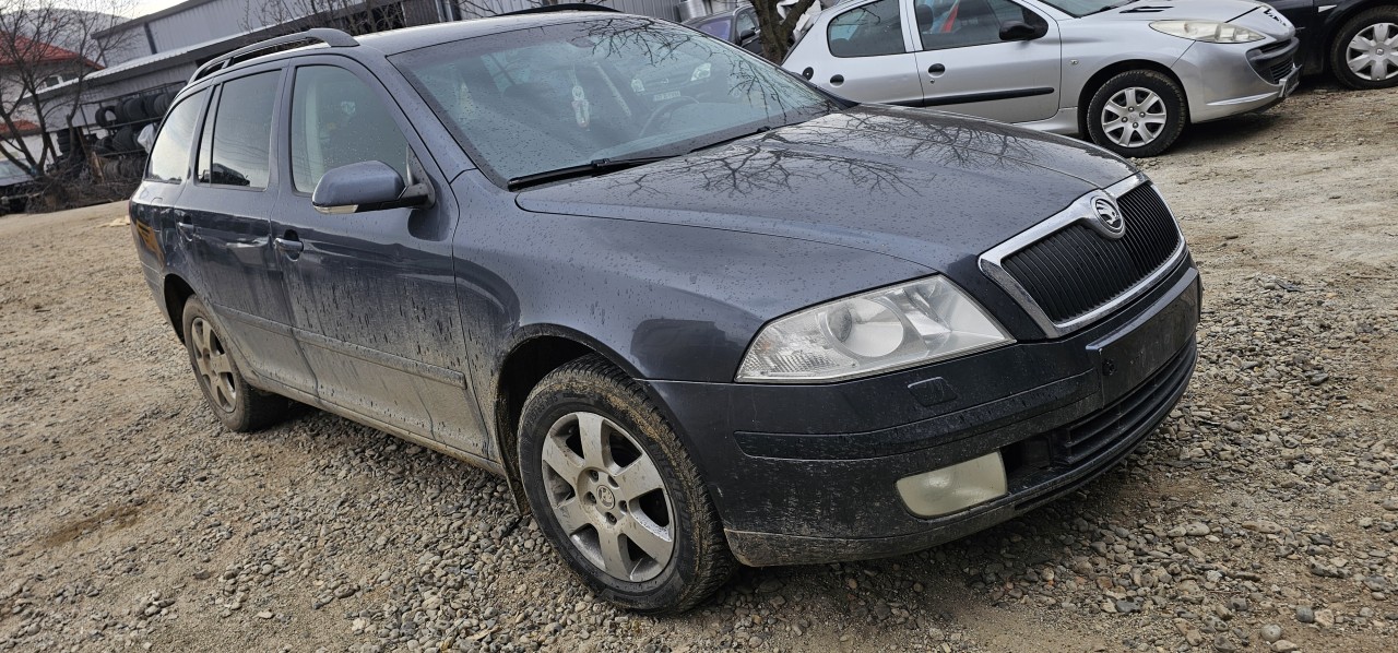 Oglinda dreapta Skoda Octavia 2 2005 2006 2007 2008