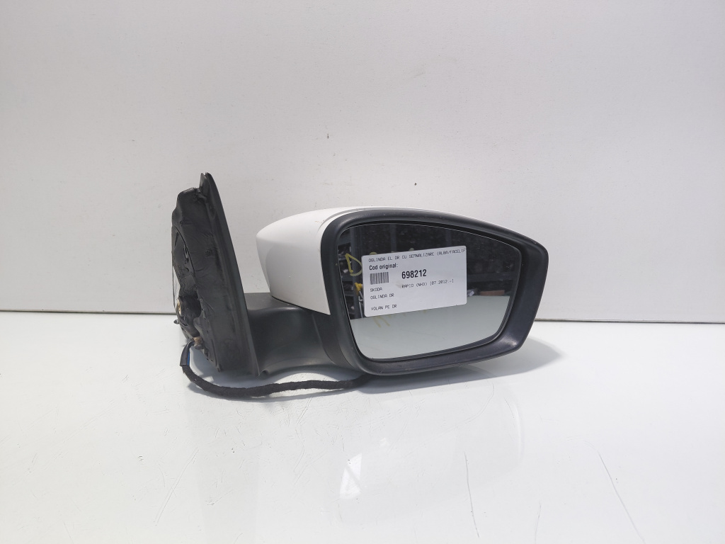 Oglinda electrica dreapta cu semnalizare, Skoda Rapid (NH3) facelift, vol pe dreapta (id:698212)